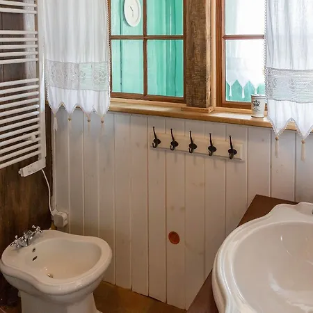 Rum i privatbostad Pan Tu Nie Spal *